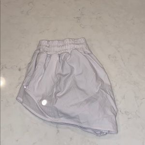 Lululemon Hottie hot short || 2.5